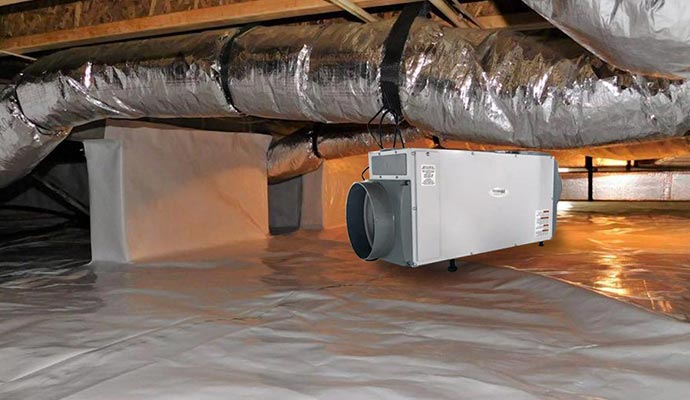 Crawl space with a dehumidifier